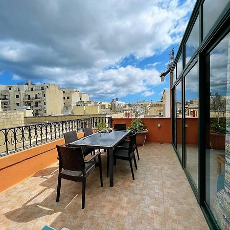 Fantastic 3 Bedroom Duplex Penthouse With Terrace สลีมา ภายนอก รูปภาพ