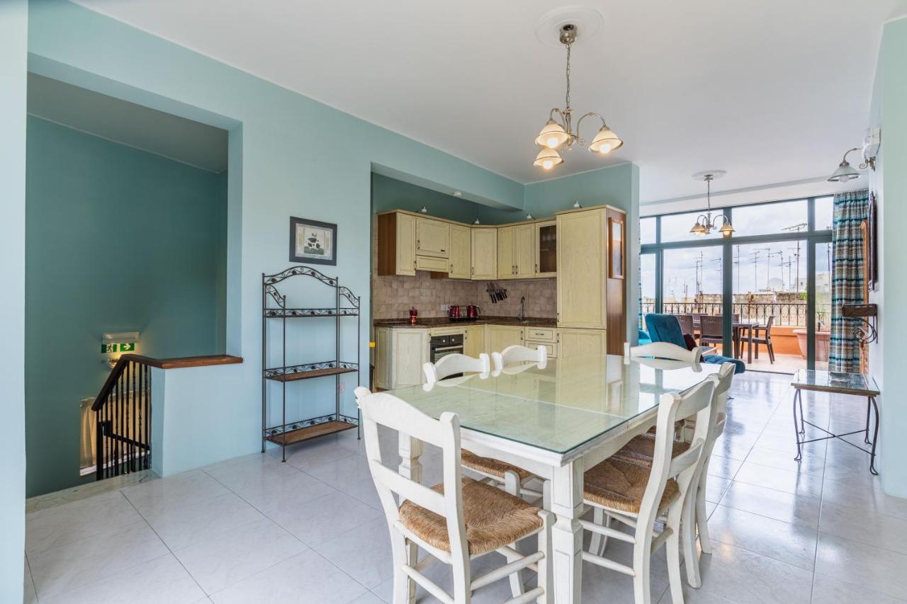 Fantastic 3 Bedroom Duplex Penthouse With Terrace สลีมา ภายนอก รูปภาพ